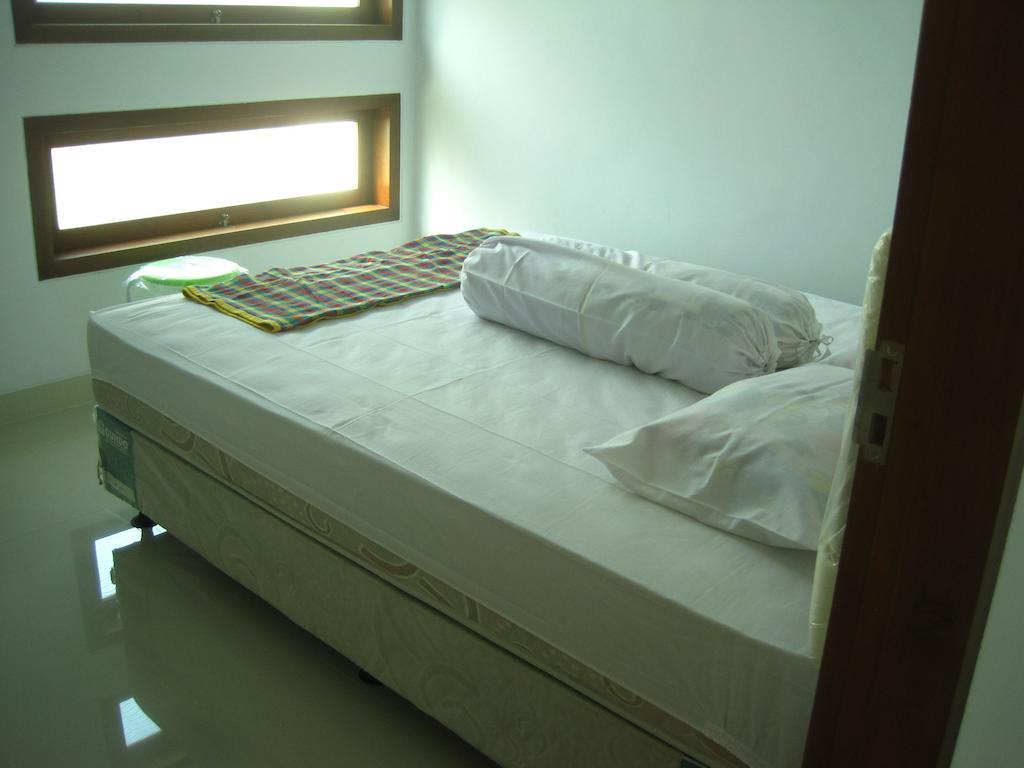 Cemara Homestay Jogja ジョグジャカルタ 部屋 写真