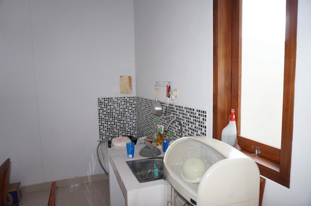 Cemara Homestay Jogja ジョグジャカルタ エクステリア 写真